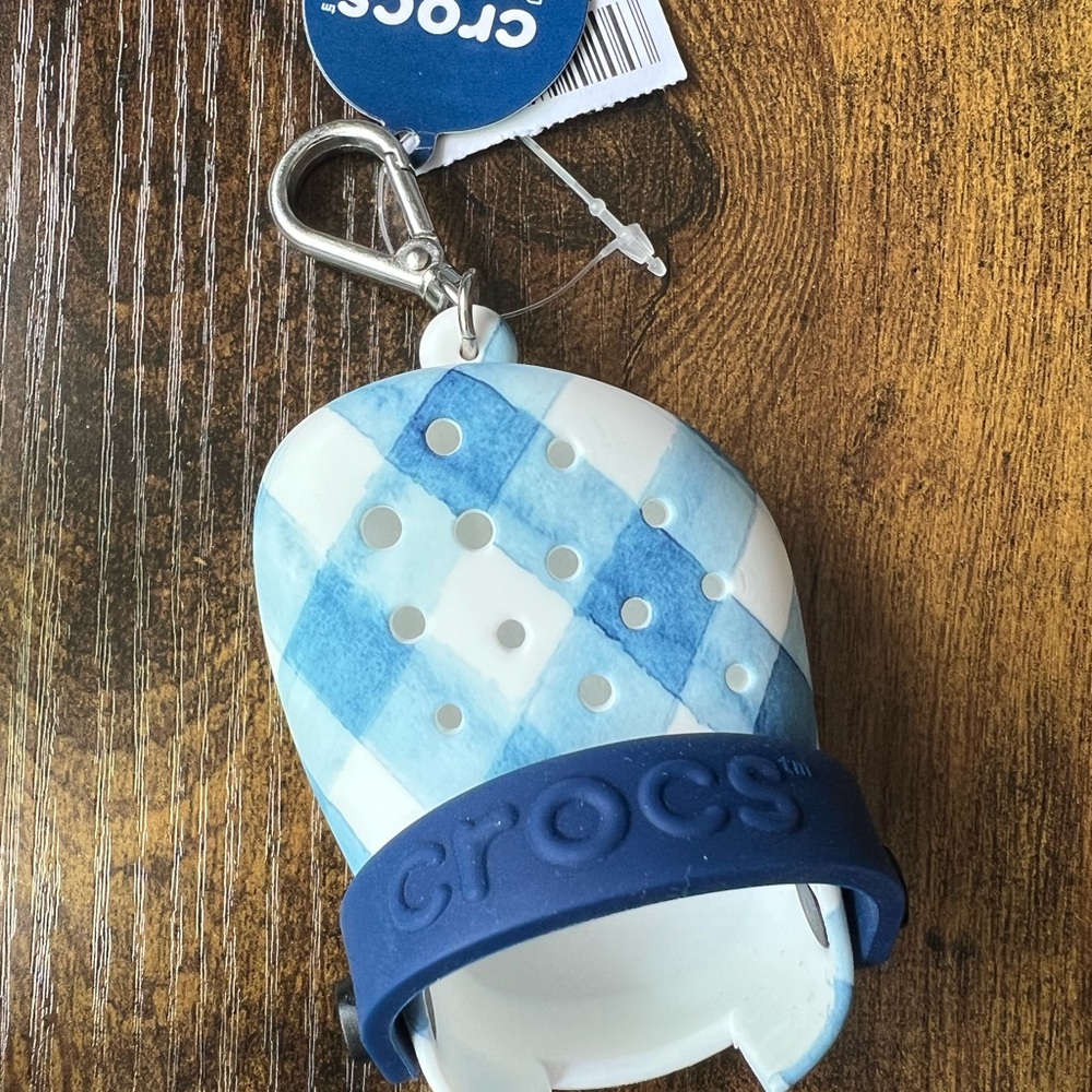 CROCS Blue Gingham Pocketbac Holder